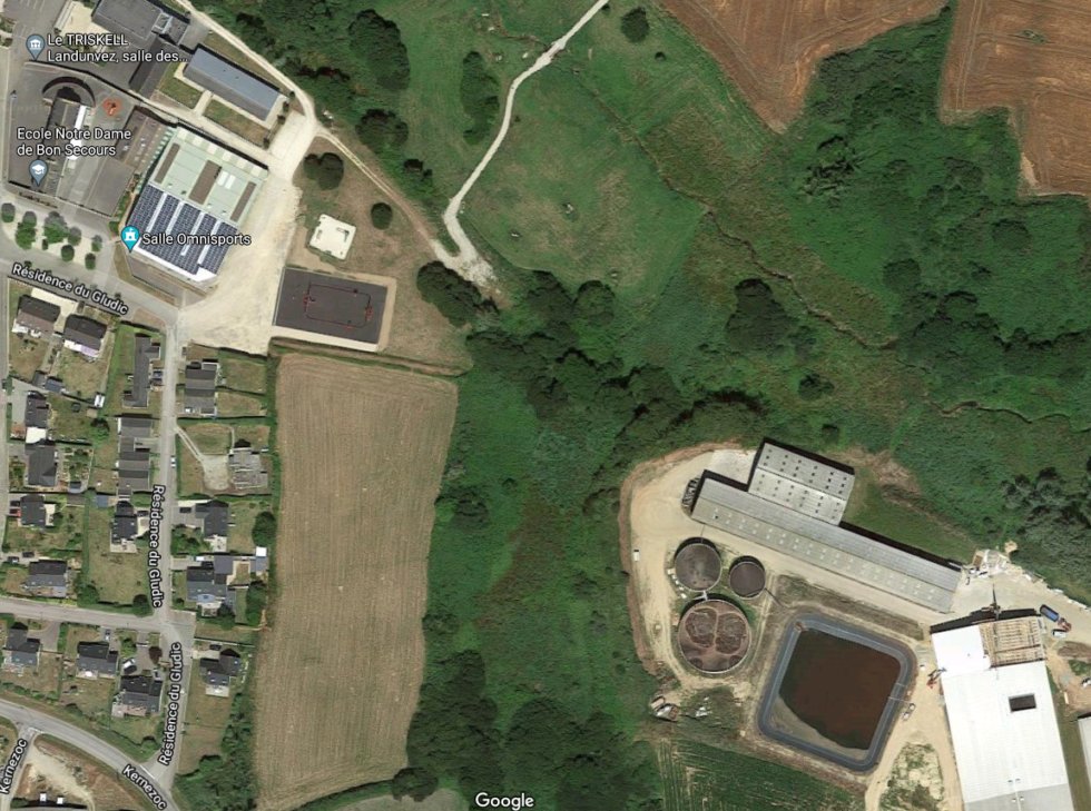 211106 - Splann ! Porcherie Landunvez carte satelitte by Google Maps zoom