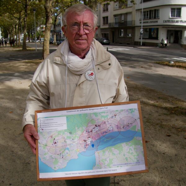 Didier Ott, installé à Pornichet (44) depuis 2018, est devenu un véritable expert des différentes pollutions dans le bassin nazairien. Crédits : Samy Archimède.