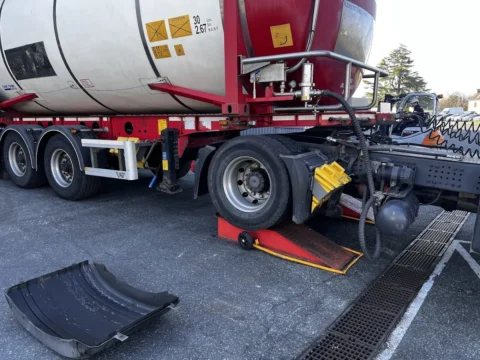 250501 Polaris La Forêt Fouesnant Camion Huile Crédit Djo B