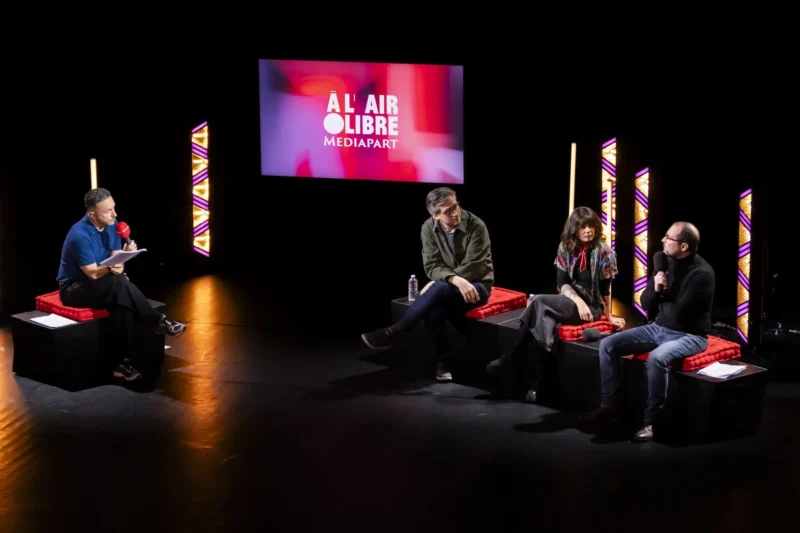 Pierre-Yves Bulteau a co-présenté l'émission À l'air libre, en partenariat avec Mediapart, lors du premier Festival des médias indépendants, le 11 avril à Rennes.