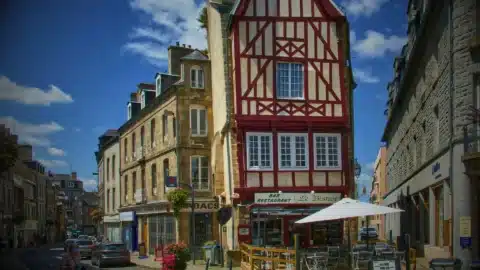 260807 Actualités Petite Annonce Bureau Guingamp Image à La Une (1920x1080)